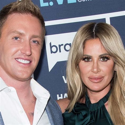 is kim and kroy back together|is kim zolciak divorced.